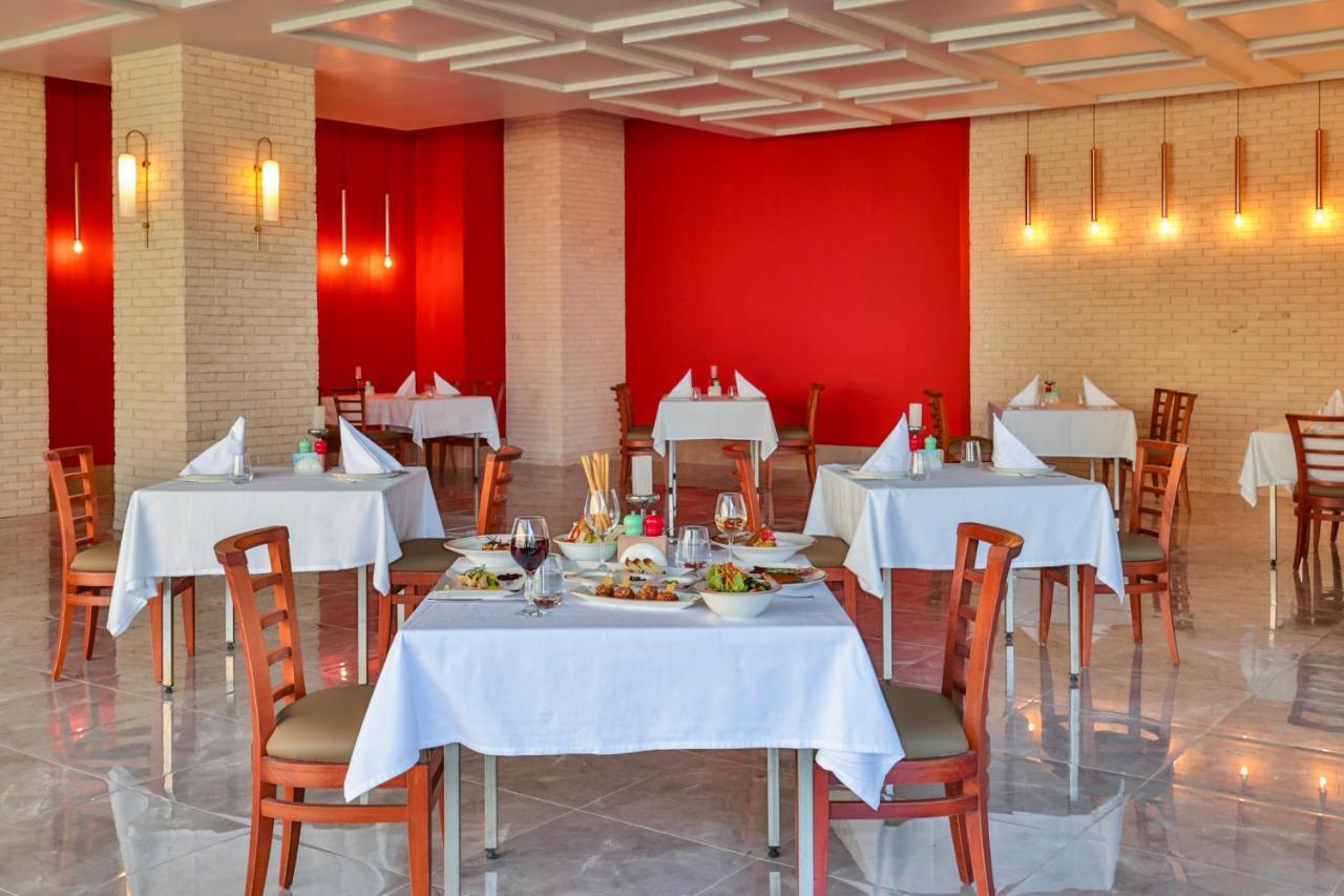Crystal Centro Resort - Ultimate All Inclusive 안탈리아 외부 사진