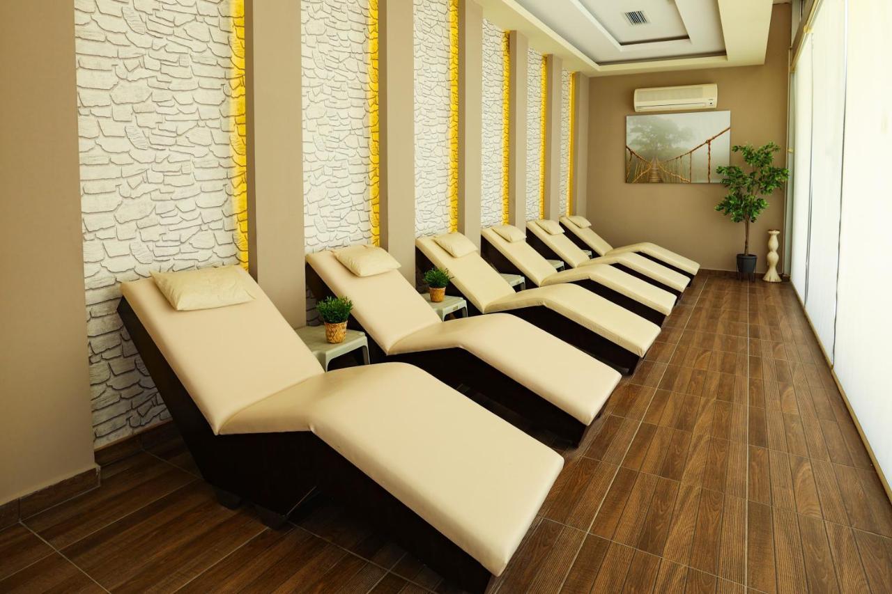 Crystal Centro Resort - Ultimate All Inclusive 안탈리아 외부 사진