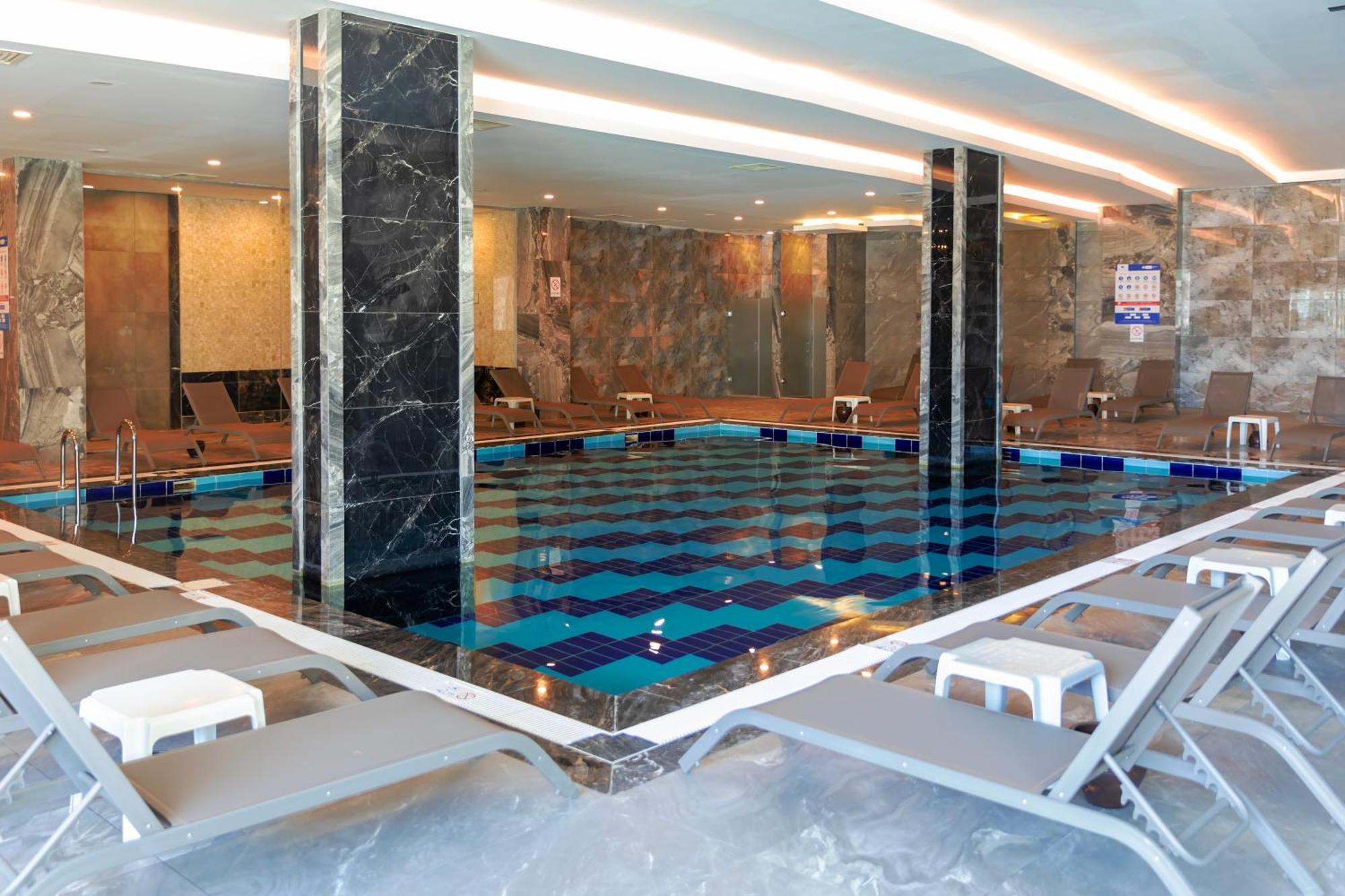 Crystal Centro Resort - Ultimate All Inclusive 안탈리아 외부 사진