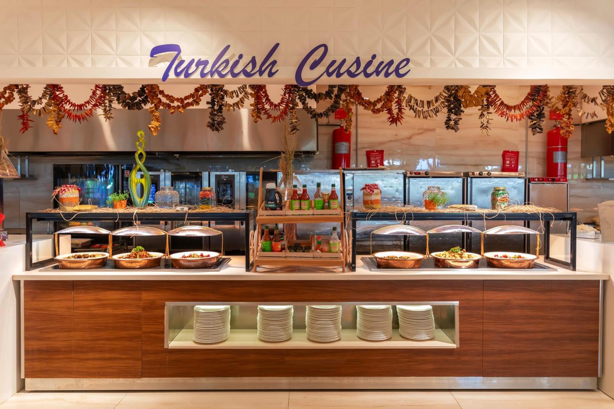 Crystal Centro Resort - Ultimate All Inclusive 안탈리아 외부 사진